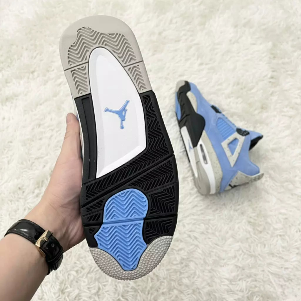 Tech 4 - Azure Suede