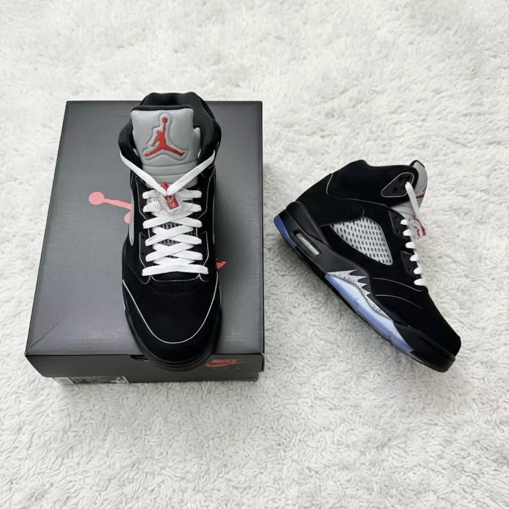 Flight 5 - Black Metallic