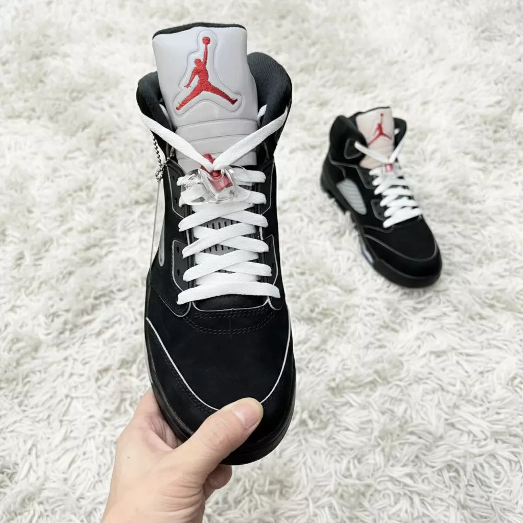 Flight 5 - Black Metallic