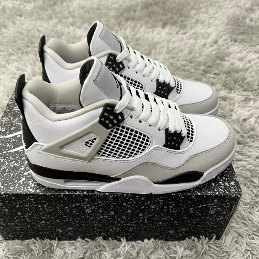 Tech 4 - Carbon White
