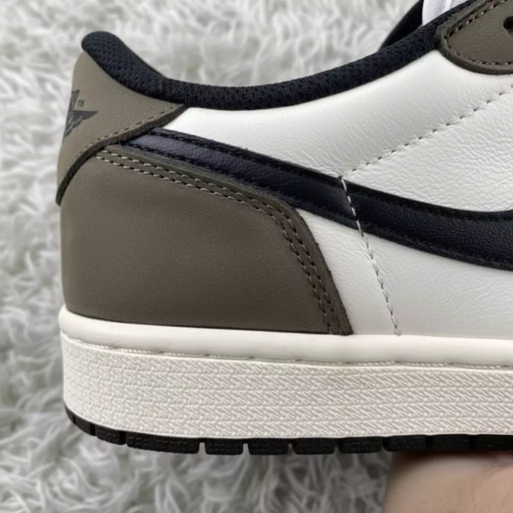 Low Top - Mocha Suede