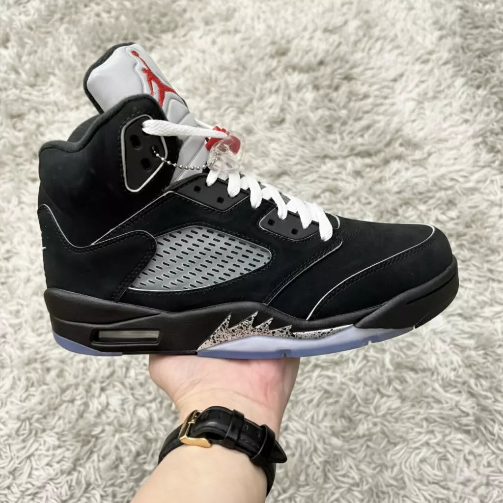Flight 5 - Black Metallic