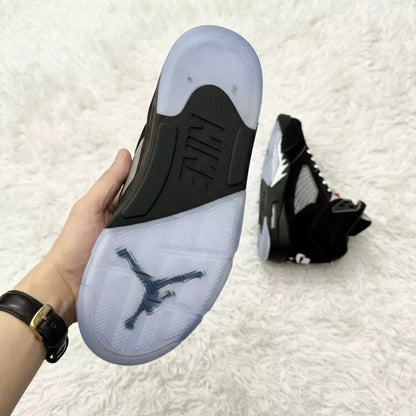 Flight 5 - Black Metallic