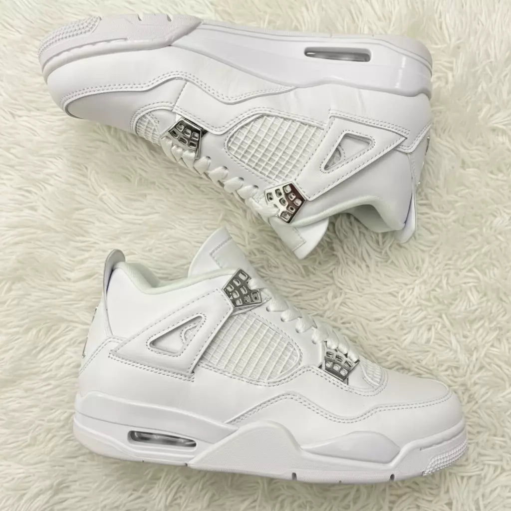 Tech 4 - Sterling White