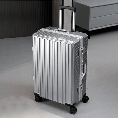 Travel bag with USB port