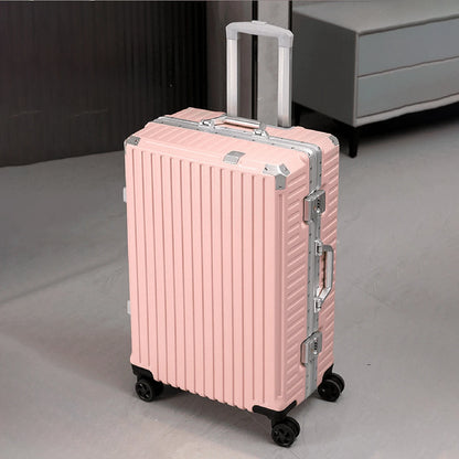 Travel bag with USB port