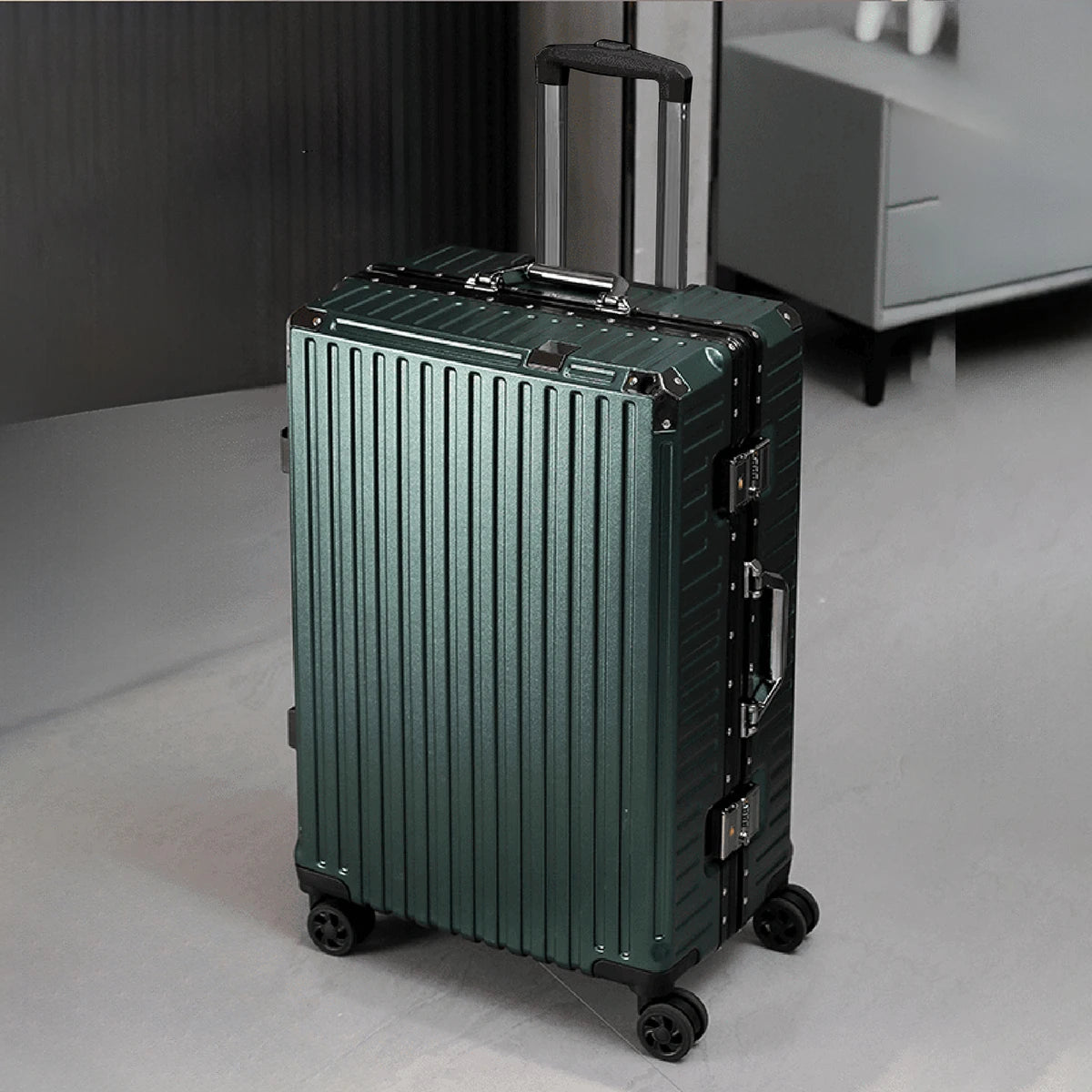 Travel bag with USB port