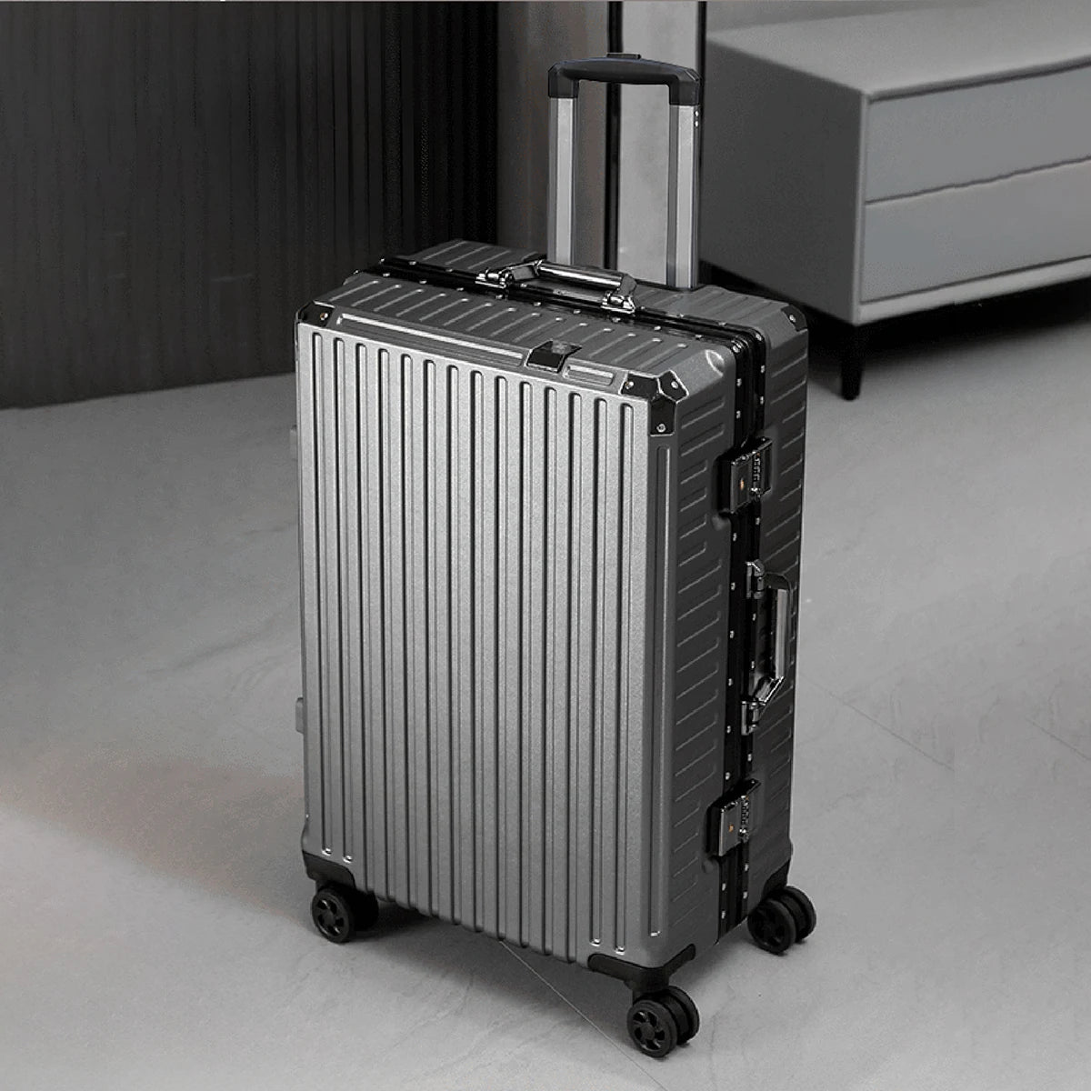 Travel bag with USB port