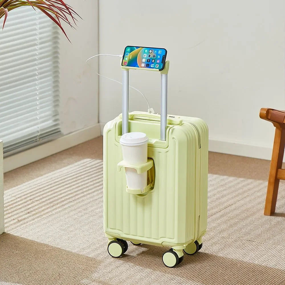 Portable travel bag with cup holders