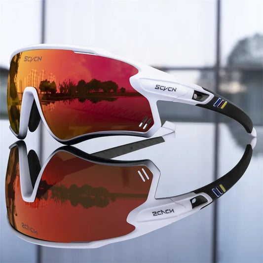 Photochromic Cycling Glasses