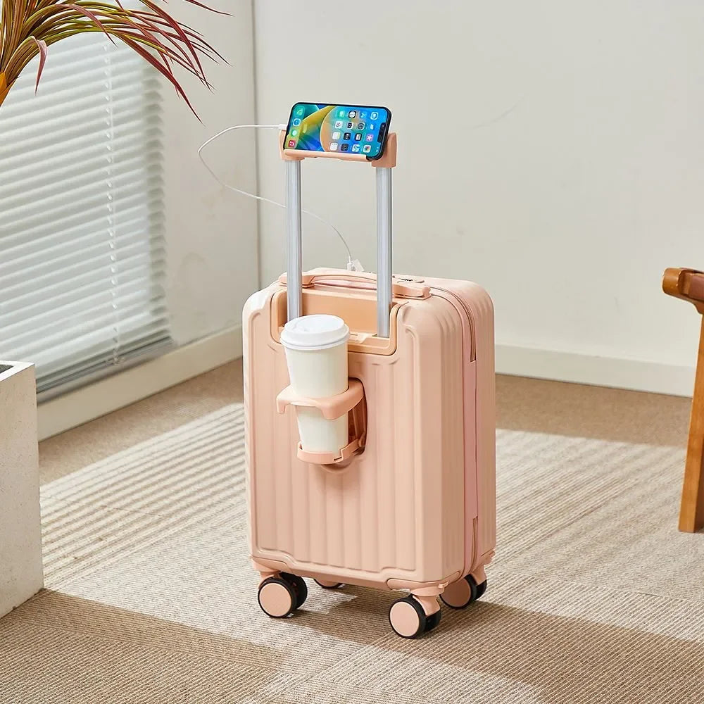 Portable travel bag with cup holders