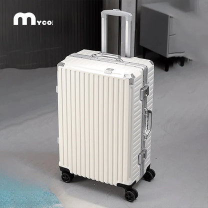 Travel bag with USB port